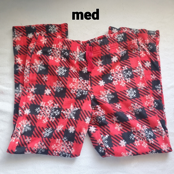 Matching buffalo plaid and snowflake fleece pajama - Picture 6 of 12